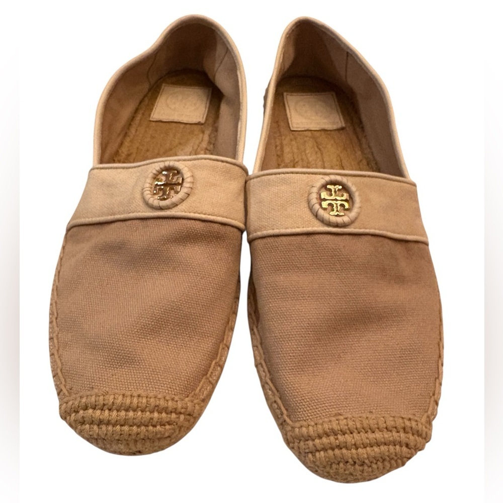 Tory Burch Lacey Canvas Flat Espadrilles in a Khaki/Ivory Size 7.5
